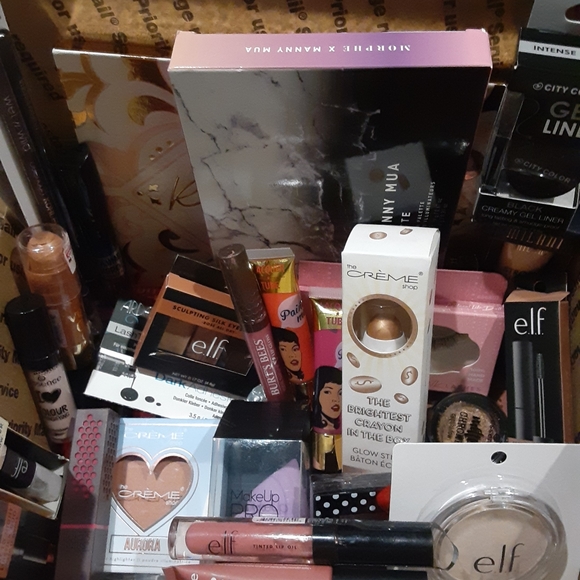 Makeup - Picture 4 of 4